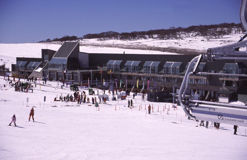 The Perisher Valley Hotel Eksteriør billede