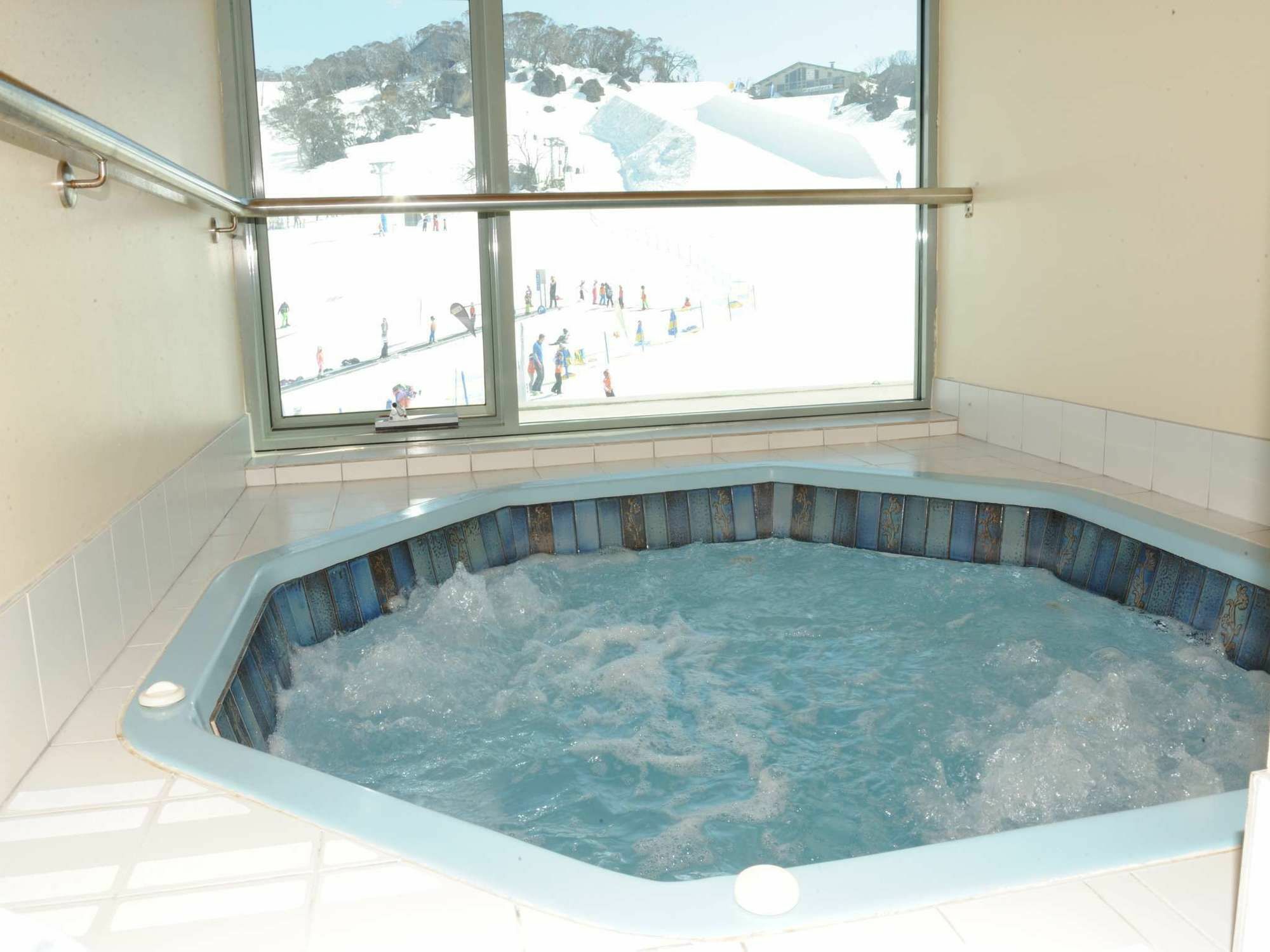 The Perisher Valley Hotel Eksteriør billede