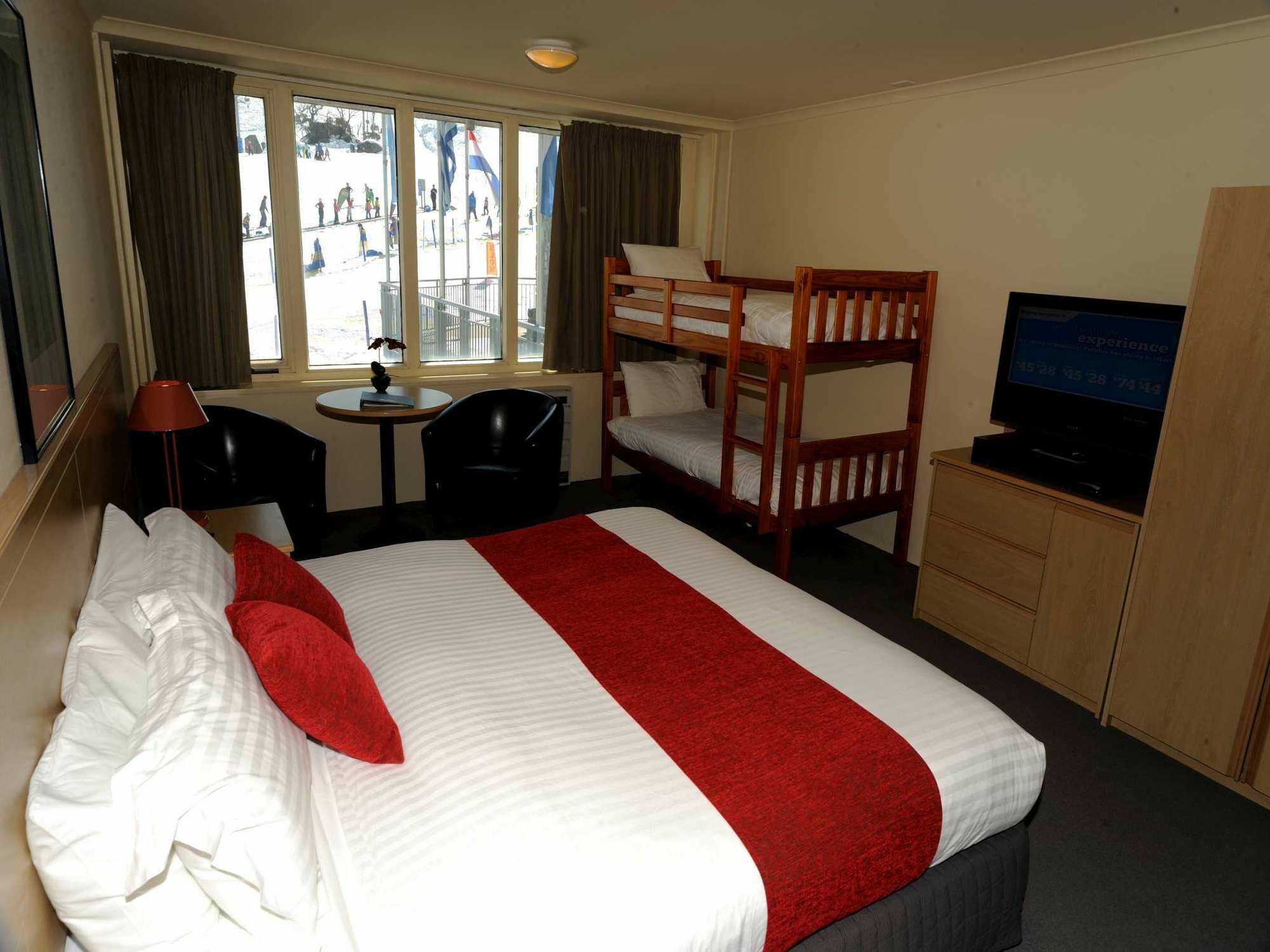 The Perisher Valley Hotel Eksteriør billede